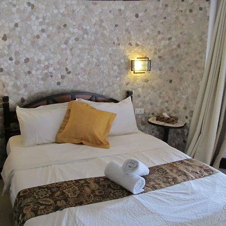 Utopia Resort & Spa Puerto Galera Luaran gambar