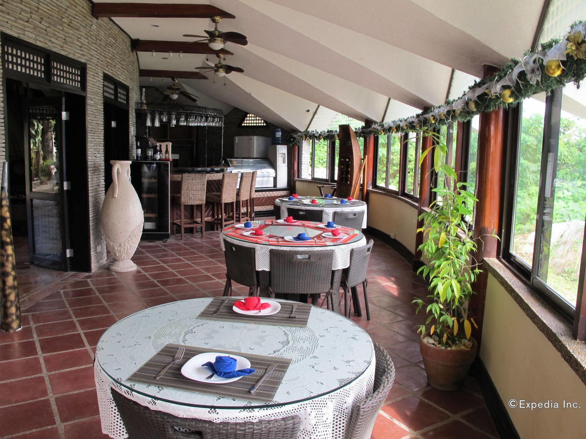 Utopia Resort & Spa Puerto Galera Luaran gambar